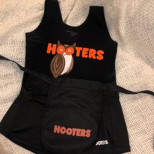 Hooters uniform